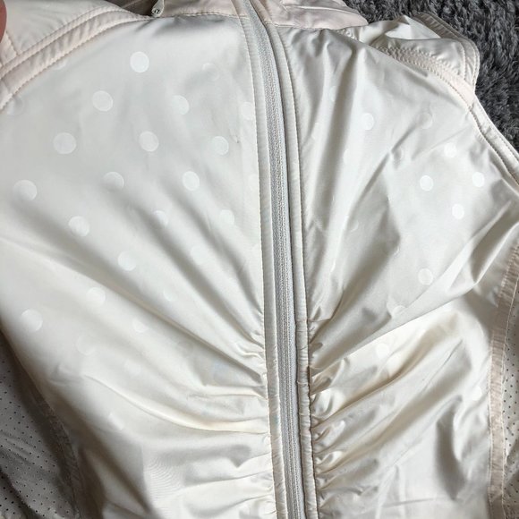 Lululemon Lightweight running vest - Picture 4 of 7